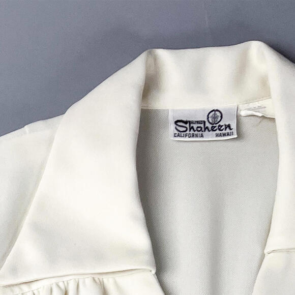 Alfred Shaheen Maxi Dress Vintage 70's White and Floral Long Sleeve Maxi Dress - Picture 8 of 9